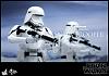 Click image for larger version. 

Name:	Hot Toys - Star Wars - The Force Awakens - First Order Snowtrooper Collectible Figure_PR6.jpg 
Views:	386 
Size:	86.8 KB 
ID:	305665