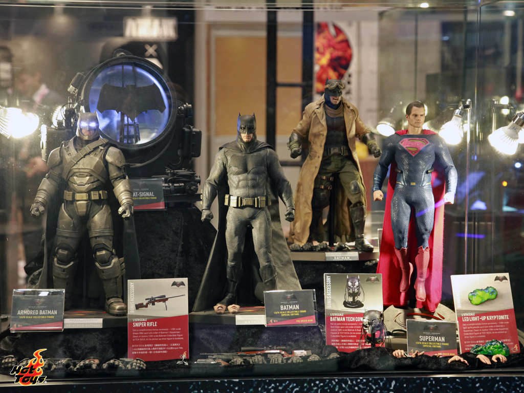 hot toys batman v superman wonder woman
