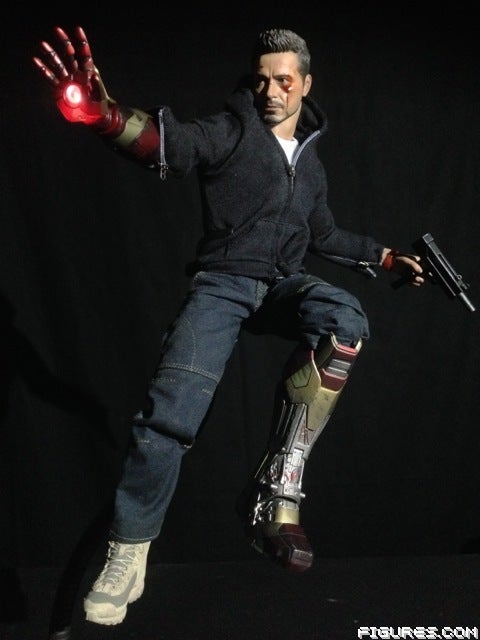 hot toys iron man tony stark