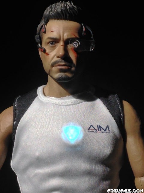 hot toys iron man 3 tony stark the mechanic