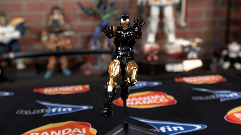 Fighting-Armor-Iron-Man-(Black-Ver)-2021-Event-Exclusive