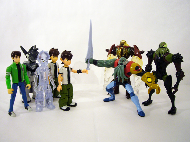 REVIEW Bandai Ben 10 Ultimate Alien Comic Figure Pack 2