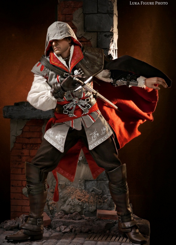Assassin's Creed II Ezio Figure - 1/6 Scale