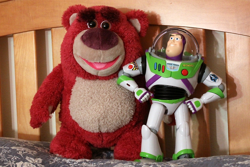 REVIEW Thinkway Toys Toy Story 3 LOTS O HUGGIN BEAR 