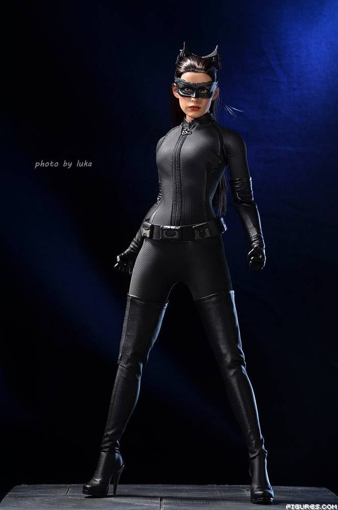 selina kyle hot toys