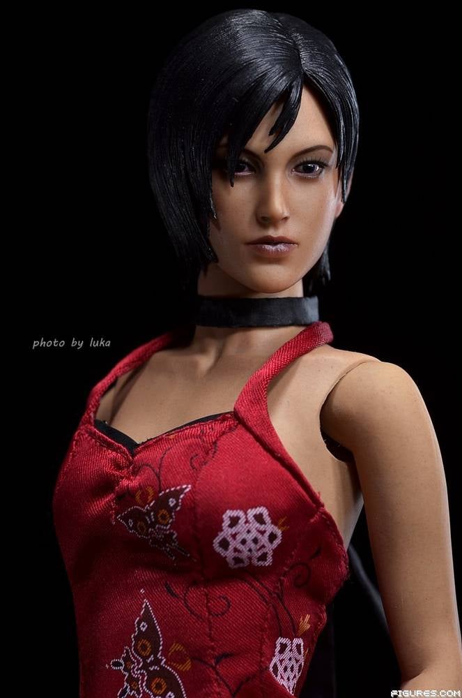 Hot Toys RE4 Ada Wong