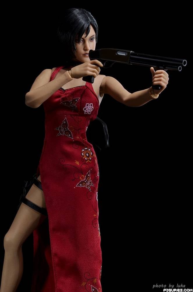 Hot Toys RE4 Ada Wong