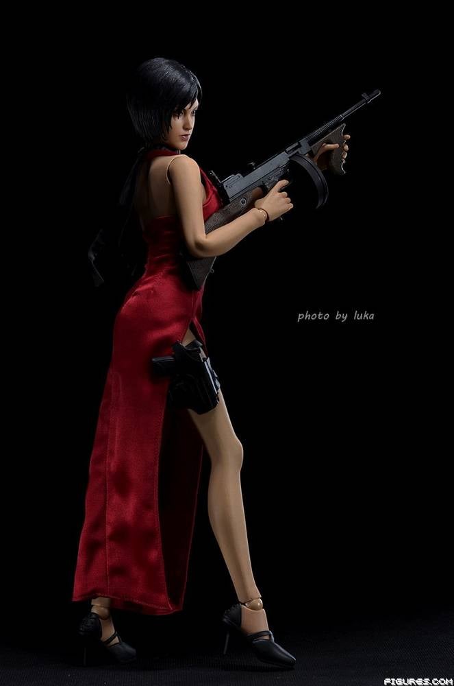 Hot Toys RE4 Ada Wong