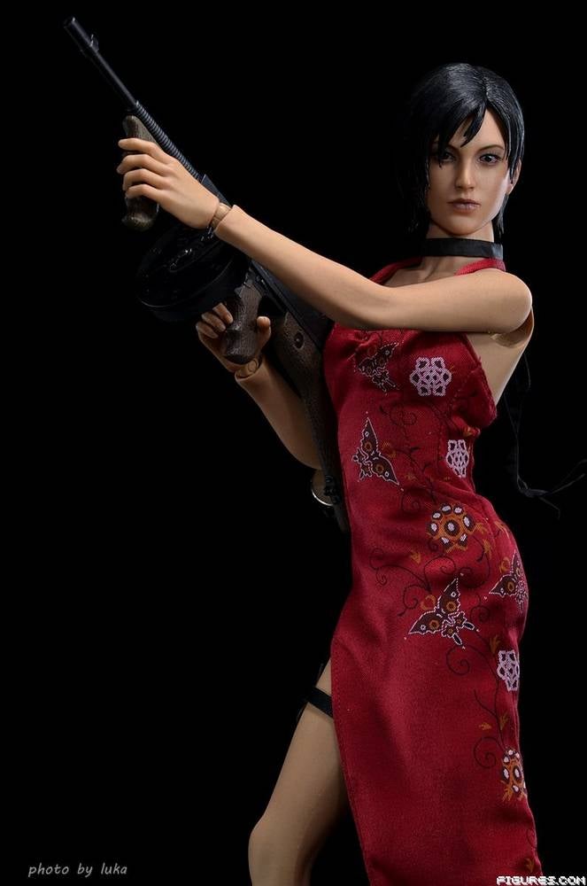 Hot Toys RE4 Ada Wong