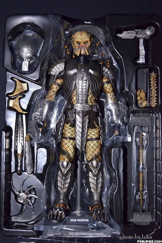 Hot Toys AvP Scar Predator (2013)