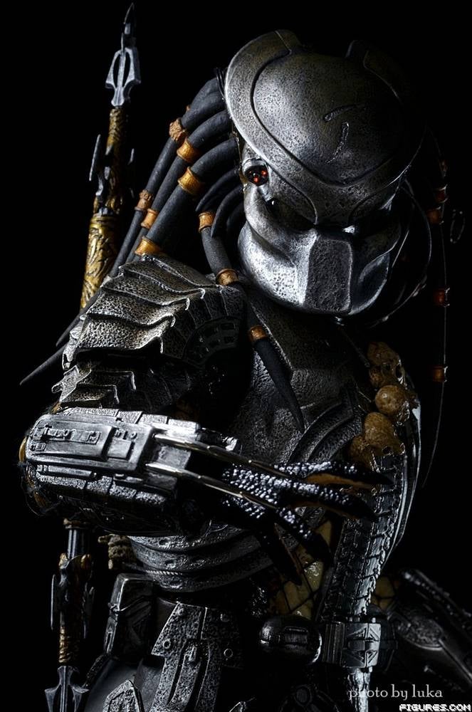 Hot Toys AvP Scar Predator (2013)