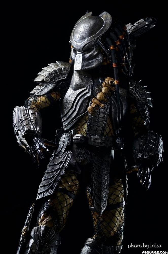 Hot Toys AvP Scar Predator (2013)