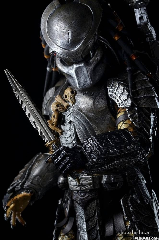 Hot Toys AvP Scar Predator (2013)