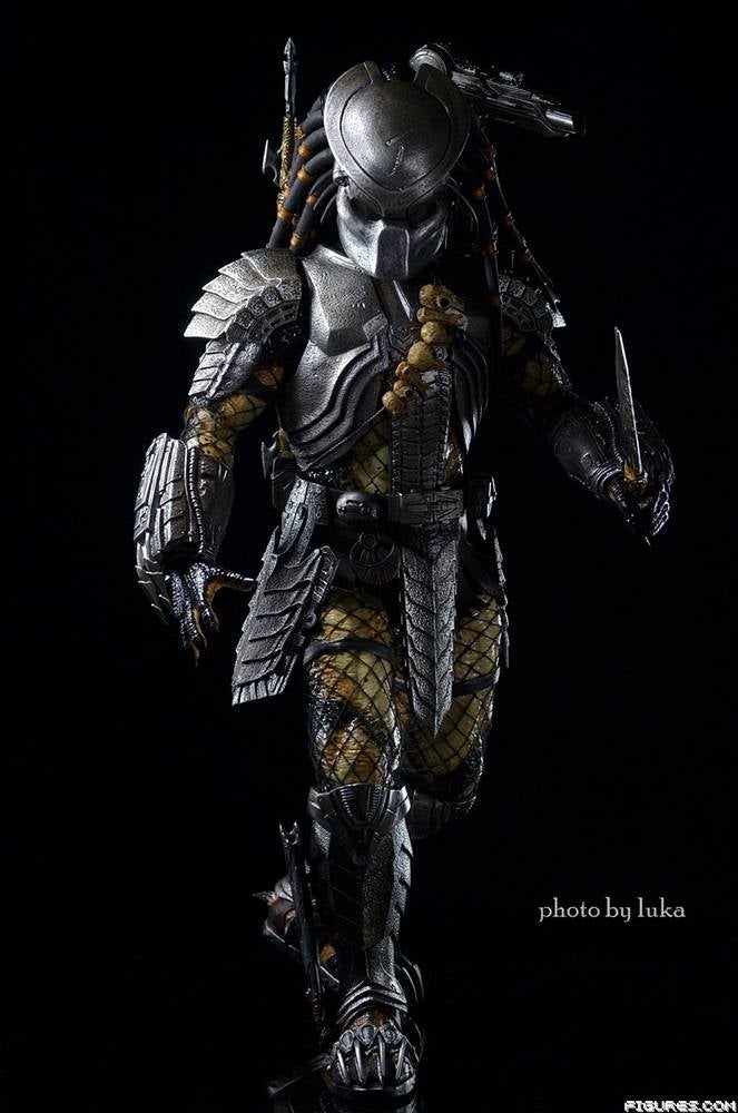Hot Toys AvP Scar Predator (2013)