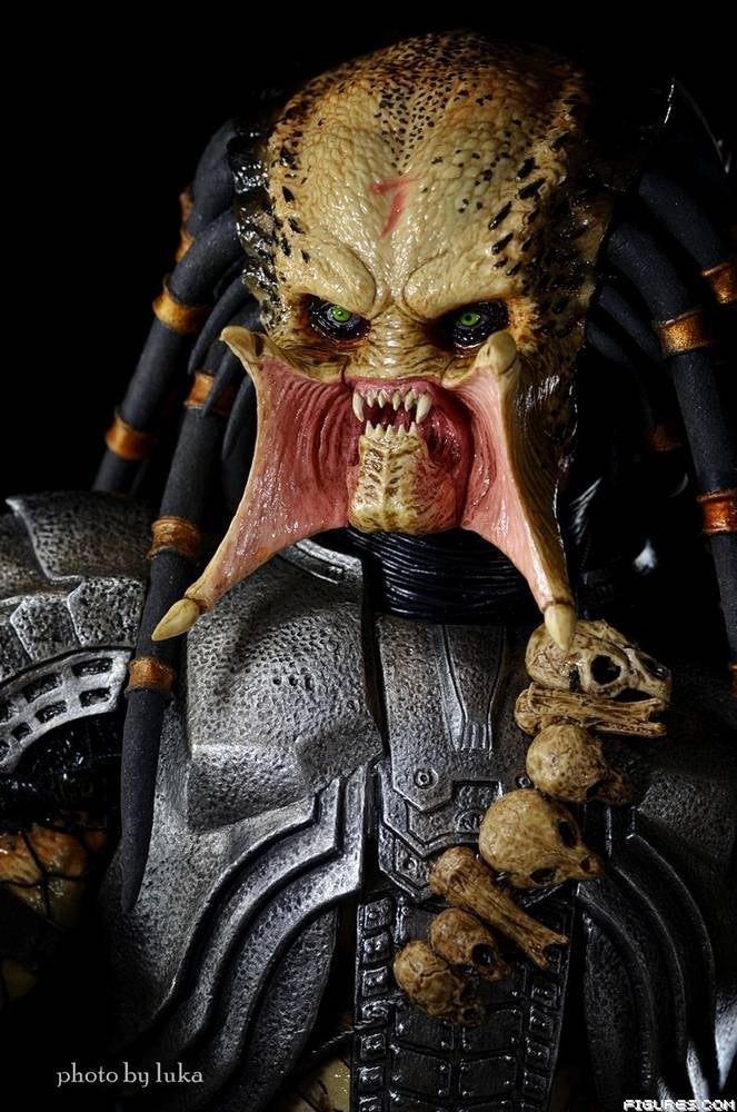 Hot Toys AvP Scar Predator (2013)