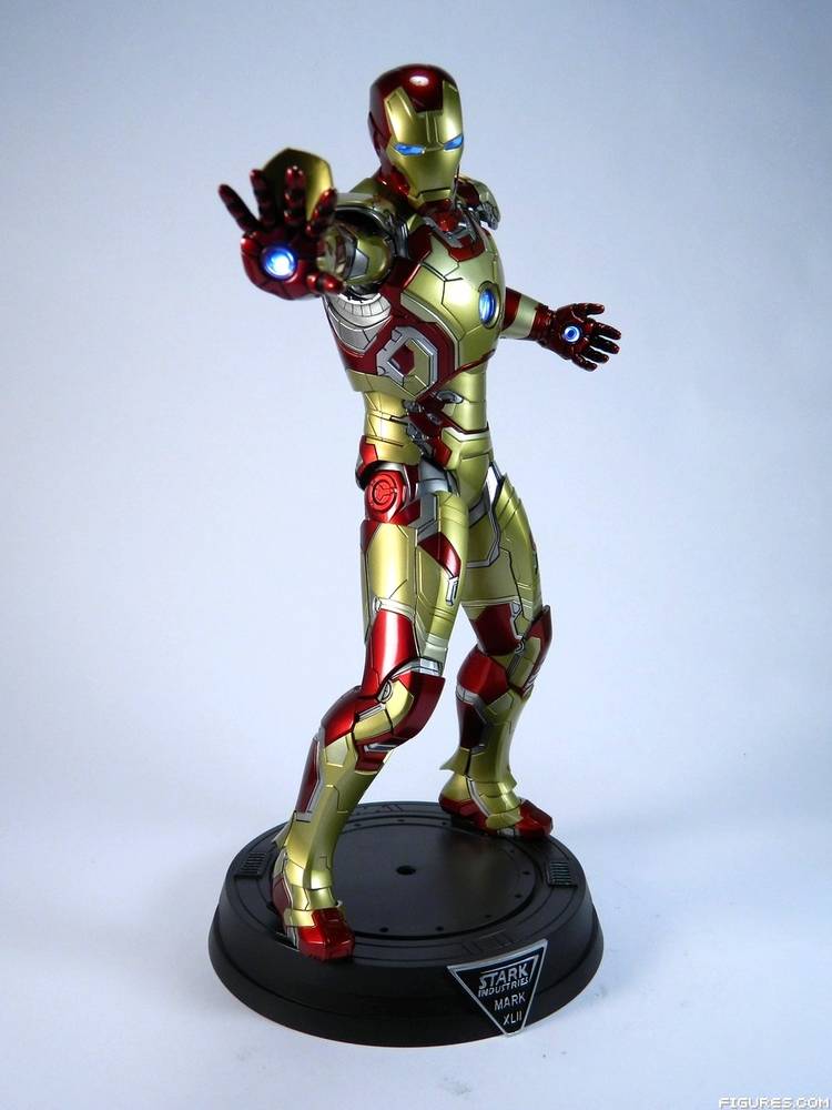 Power Pose Iron Man