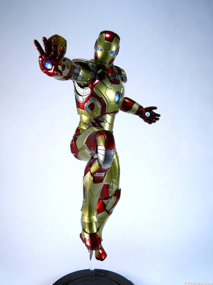 Power Pose Iron Man