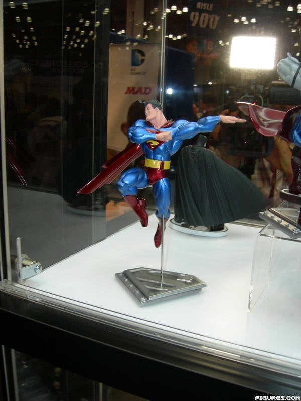 DC COLLECTIBLES