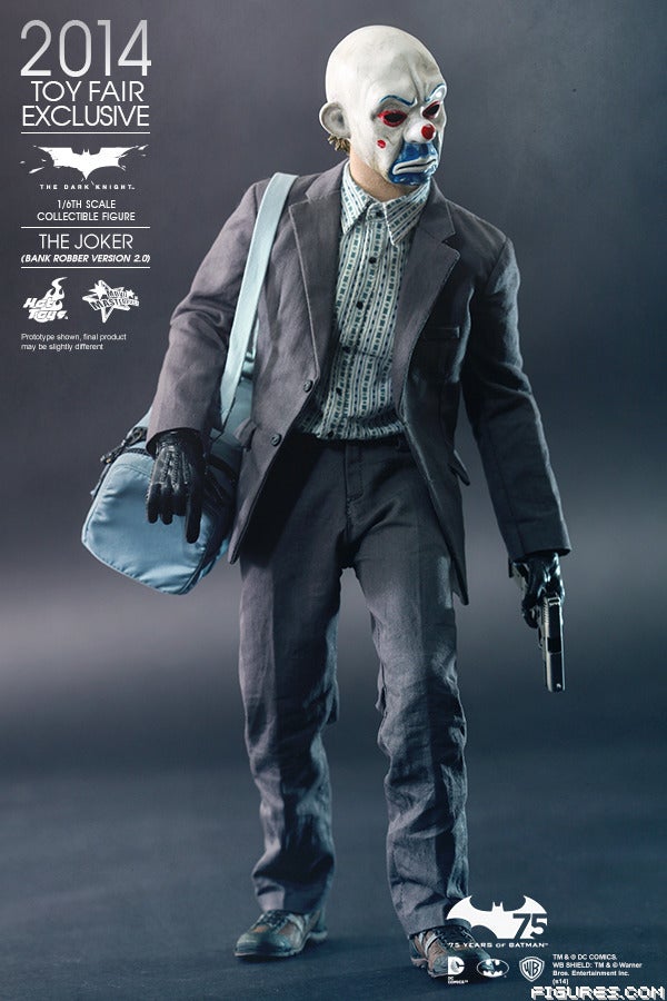 Hot_Toys_-_The_Dark_Knight_-_The_Joker_Bank_Robber_Version_2_0_collectible_figure_PR10