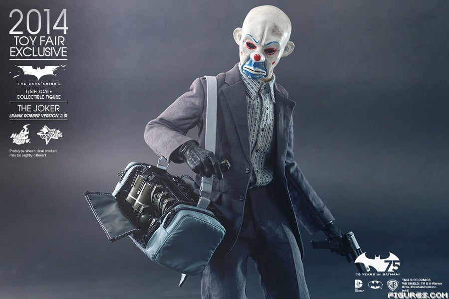 Hot_Toys_-_The_Dark_Knight_-_The_Joker_Bank_Robber_Version_2_0_collectible_figure_PR12