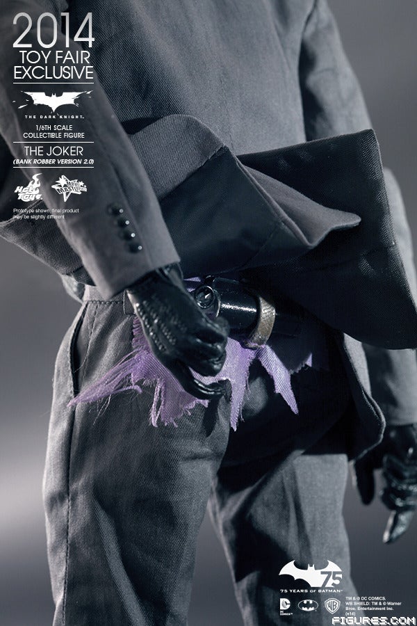 Hot_Toys_-_The_Dark_Knight_-_The_Joker_Bank_Robber_Version_2_0_collectible_figure_PR14