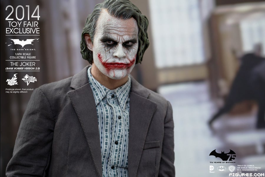 Hot_Toys_-_The_Dark_Knight_-_The_Joker_Bank_Robber_Version_2_0_collectible_figure_PR7