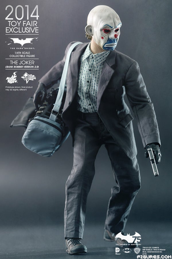 Hot_Toys_-_The_Dark_Knight_-_The_Joker_Bank_Robber_Version_2_0_collectible_figure_PR9