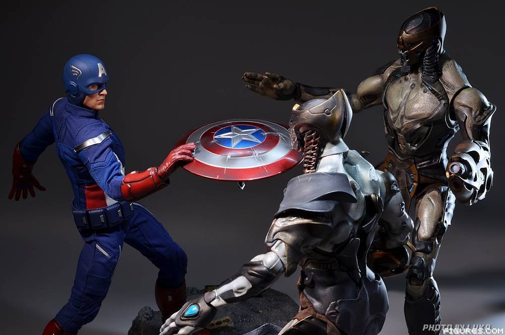 Avengers Chitauri Commander and Soldier Set