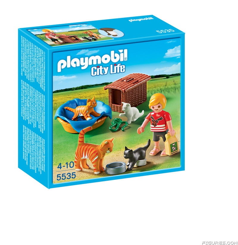 5535_-_Cat_Family_with_Basket
