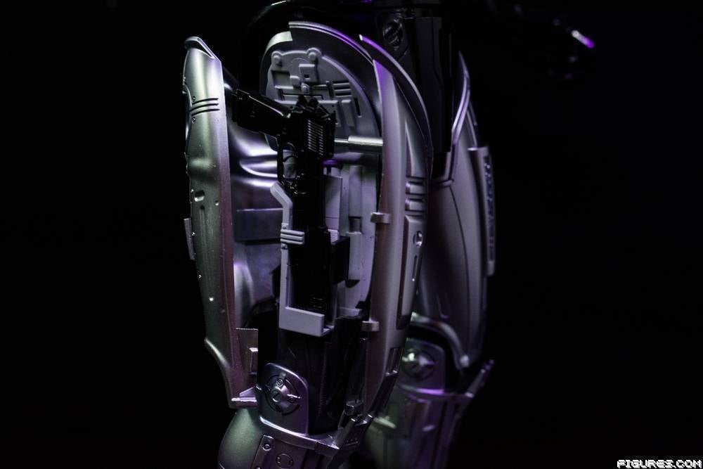 HT MMS 203 Robocop with Chair