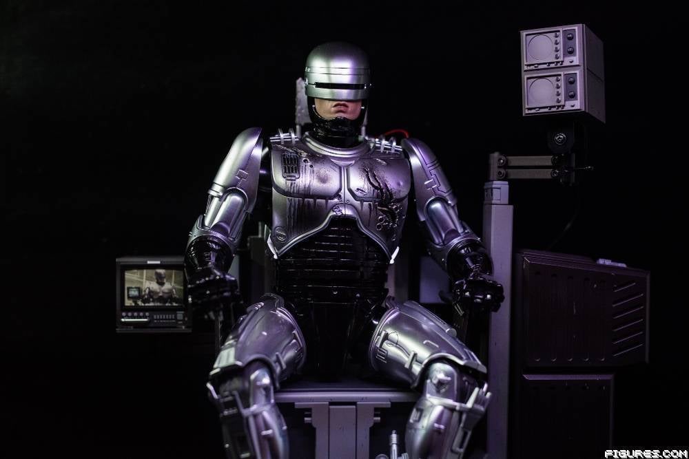 HT MMS 203 Robocop with Chair