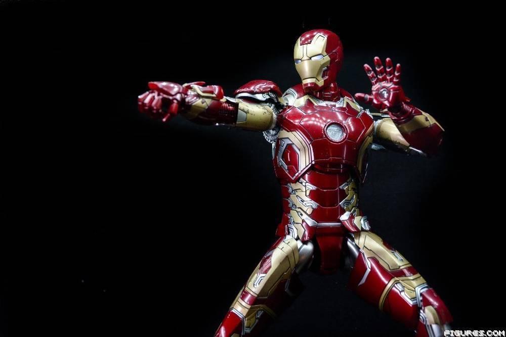 Hot Toys Age of Ultron Iron Man Mk XLIII
