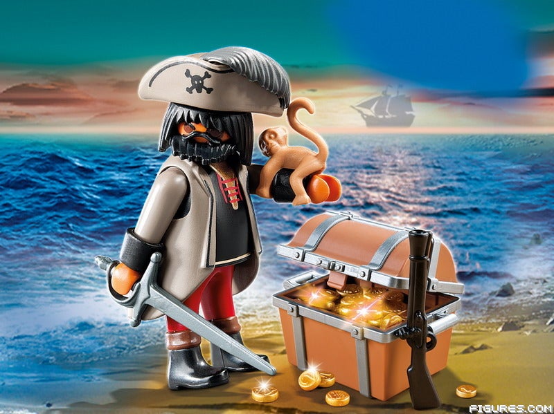 4767_-_Gloomy_Pirate_with_Treasure_Chest1