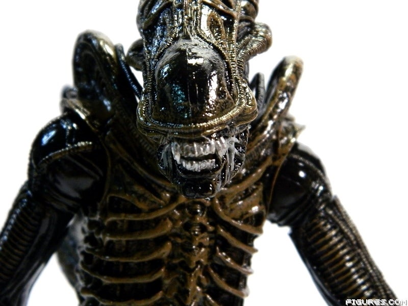 1alienCLOSE17
