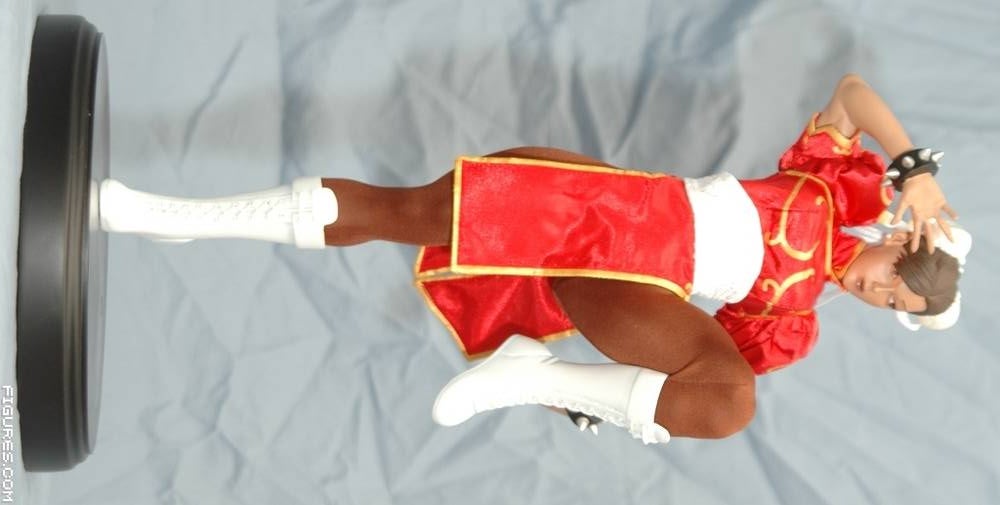 Chun Li Mixed Media Statue