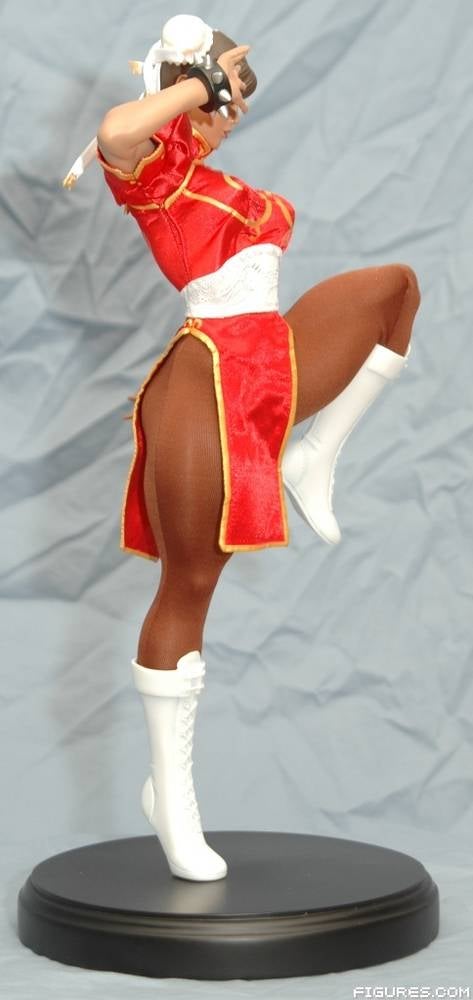 Chun Li Mixed Media Statue