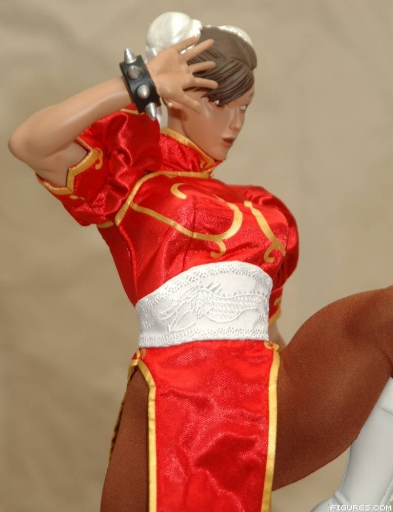 Chun Li Mixed Media Statue
