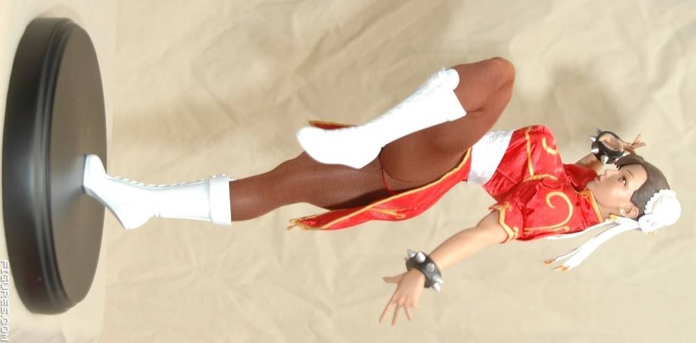 Chun Li Mixed Media Statue