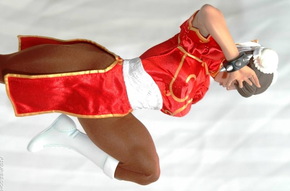 Chun Li Mixed Media Statue