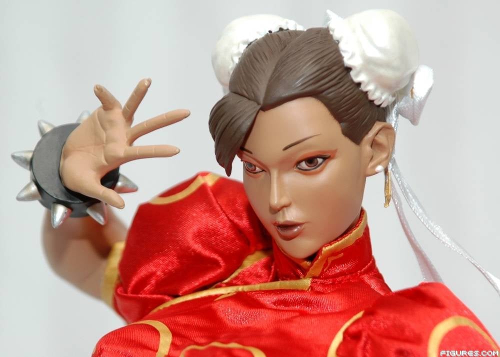 Chun Li Mixed Media Statue