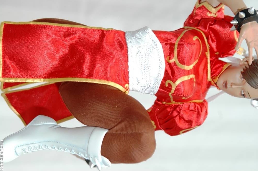 Chun Li Mixed Media Statue