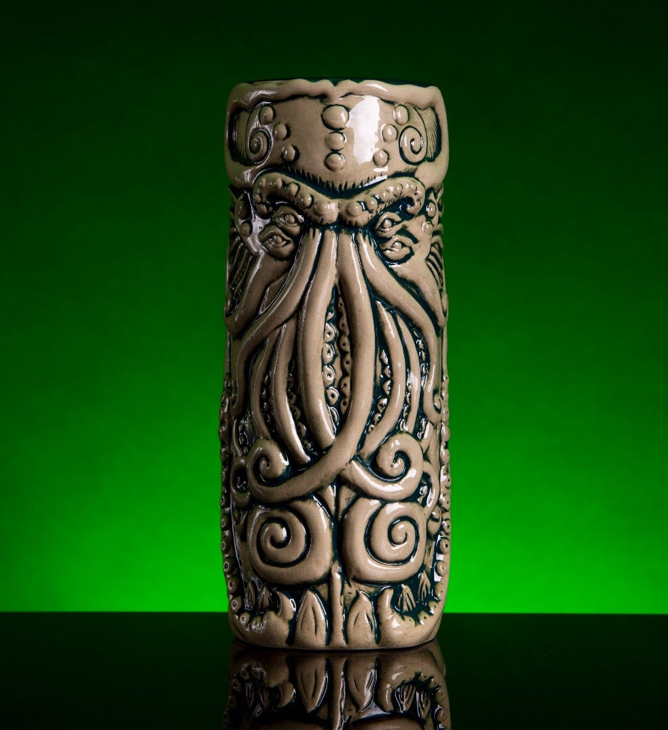 Cosmic Cocktails: New Mondo Carafe of Cthulhu Tiki Mugs | Figures.com