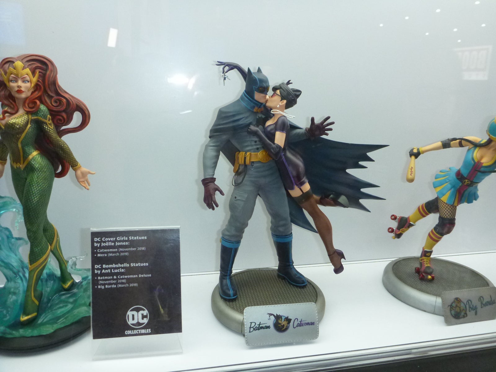 dc bombshells statues 2019