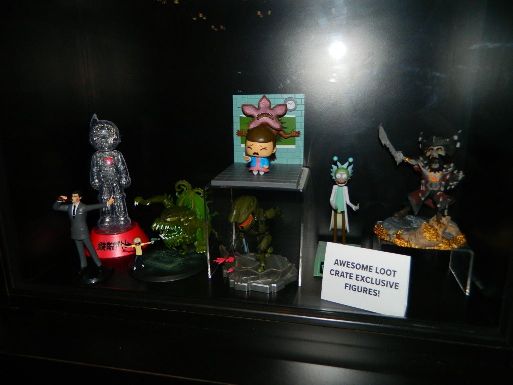 loot crate nycc2018 scissorhands edward figures con comic york