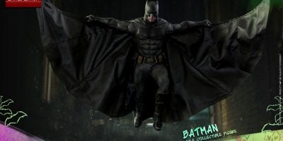 Hot-Toys---Suicide-Squad---Batman-Collectible-Figure_PR3