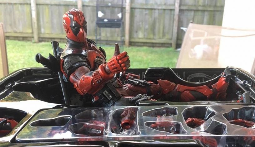 deadpool play arts kai