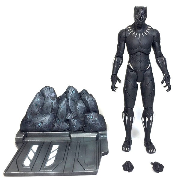 BlackPantherSelect-590x608