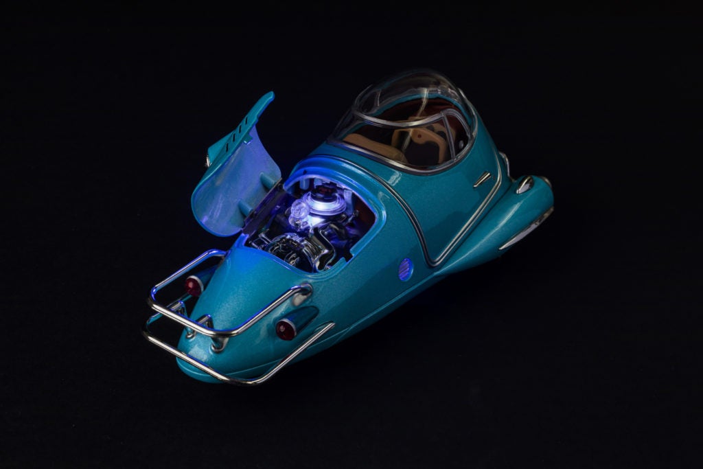 Iconic Fallout Vehicle: Fusion Flea 1:18 Scale Die-Cast Replica