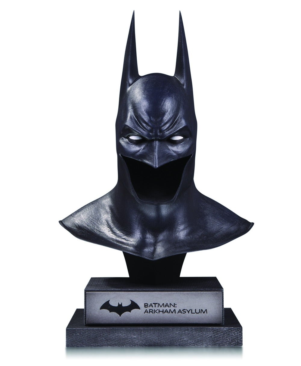 DC_Gallery_Arkham_Asylum_Cowl_v01_r01