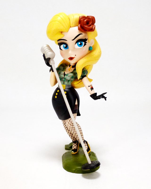 Descrição: A terceira vez tem ainda mais charme! As DC Bombshells da  Cryptozoic estão de volta para a Série 3 com uma dose tripla de elegantes  figura - Carrefour